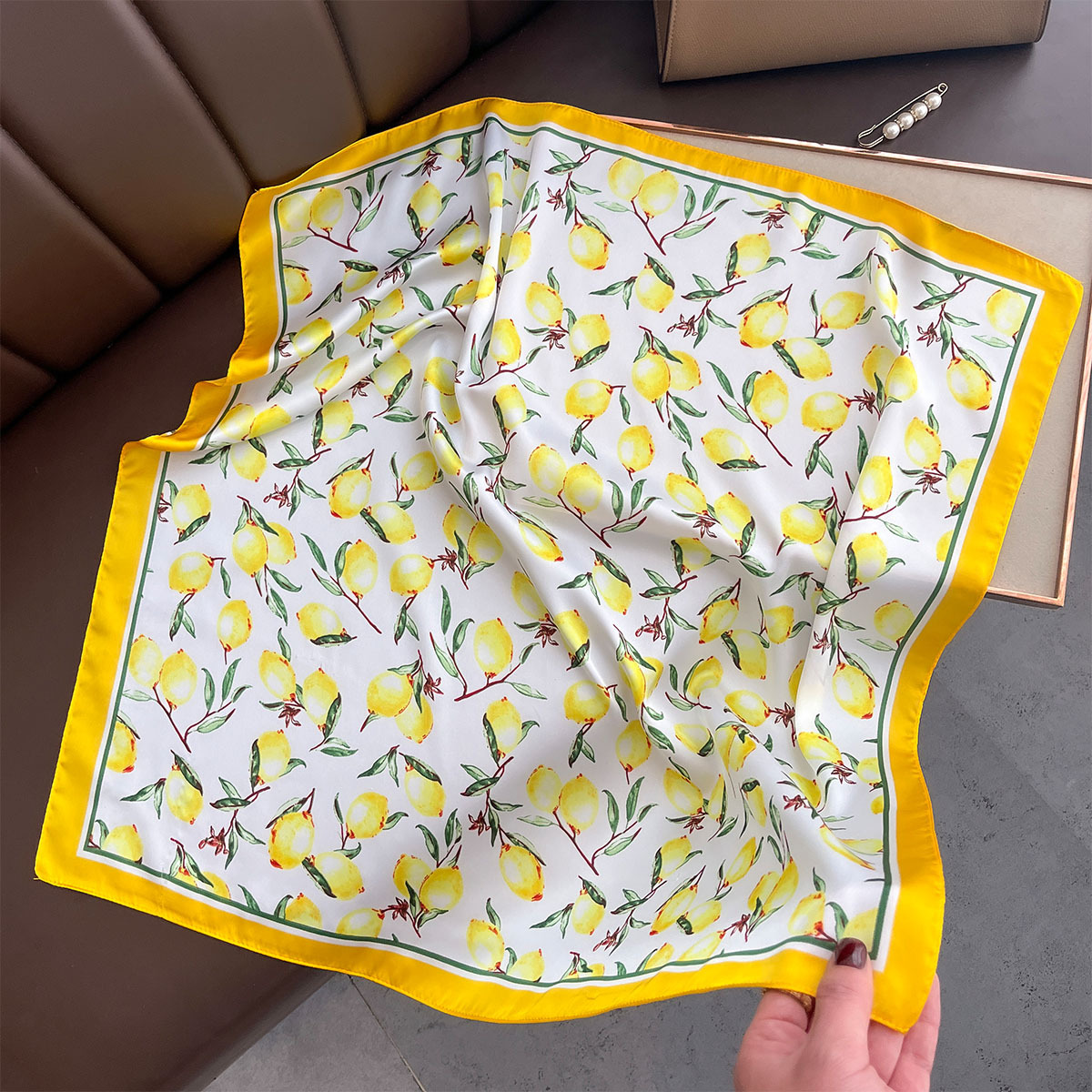 2025 New Yellow Lemon Print Sq - Silk Tie Woven のレビューと価格