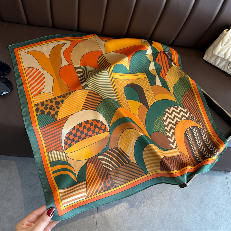 2026 New Geometry Print Silk S - Silk Tie Woven のレビューと価格
