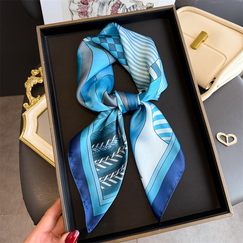 2026 New Geometry Print Silk S - Silk Tie Woven のレビューと価格