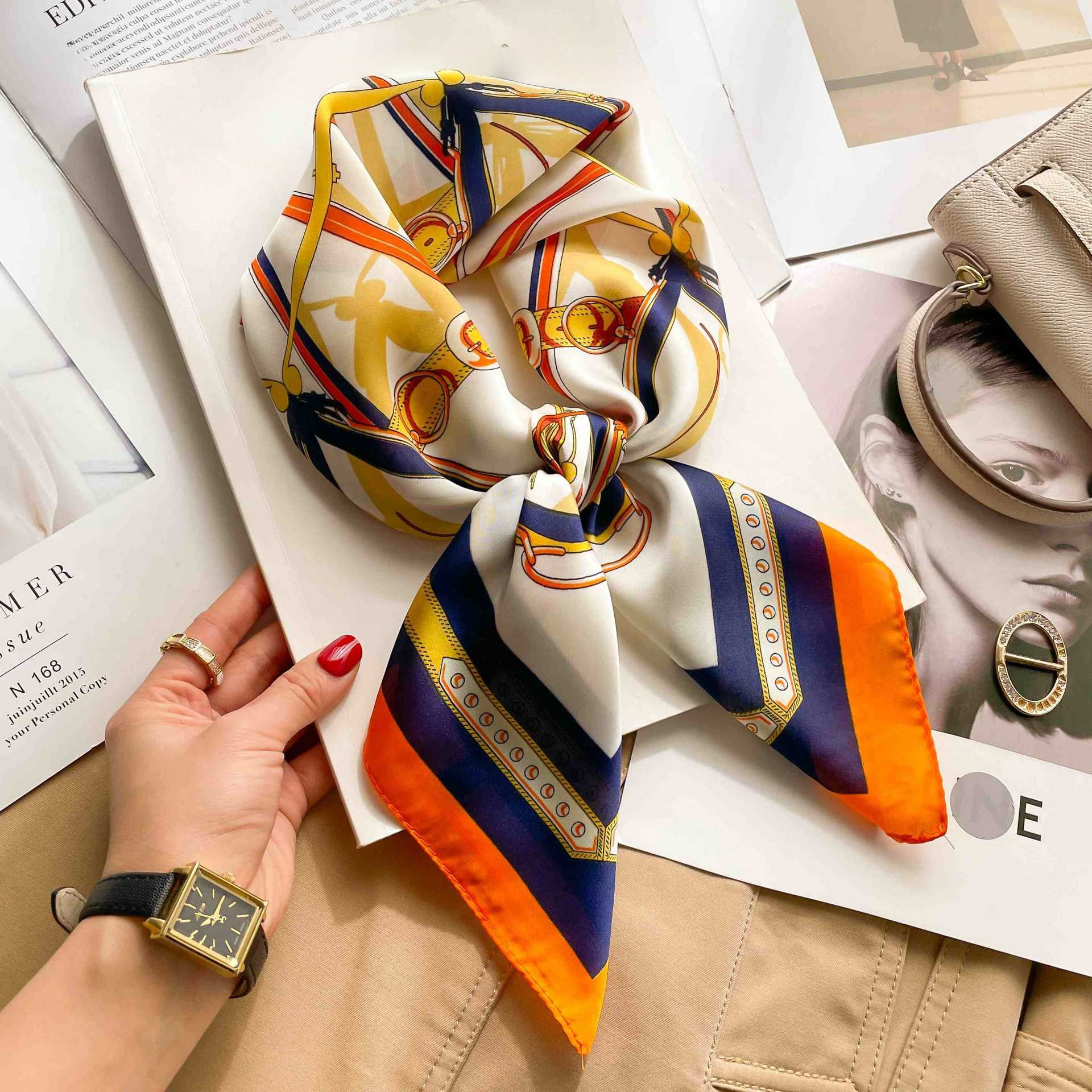 70cm Luxury Belt Print Silk Sq - Silk Tie Woven のレビューと価格