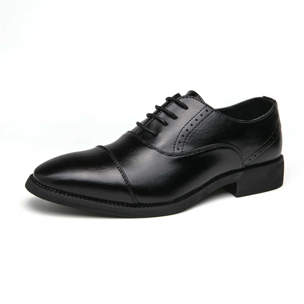 Number 44 Semi-formal Running  - Men Formal Wear With Sneakers のレビューと価格