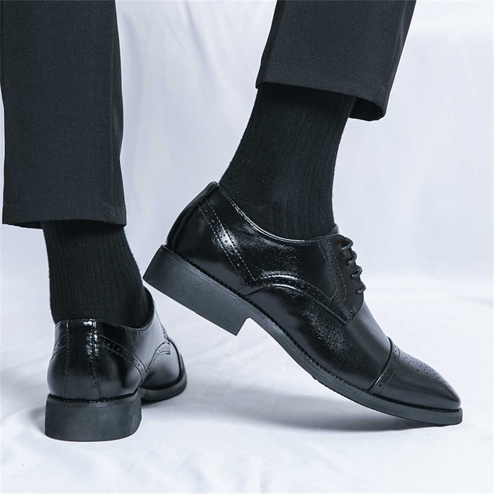 Number 44 Semi-formal Running  - Men Formal Wear With Sneakers のレビューと価格